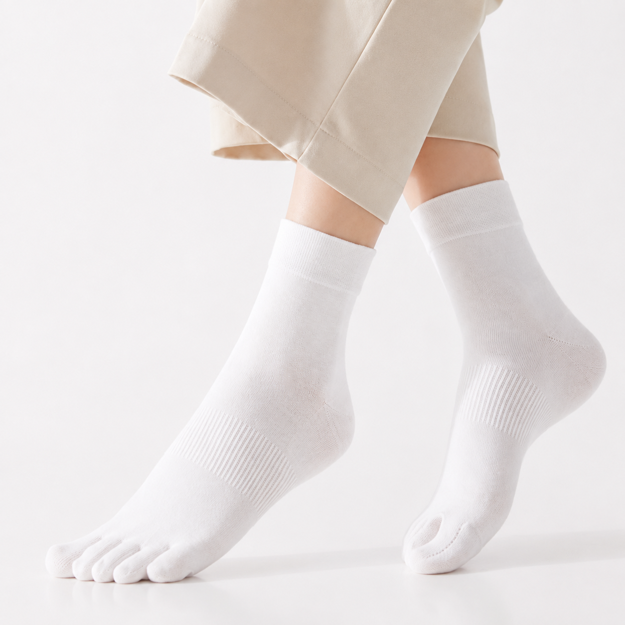 Zehensocken weiss